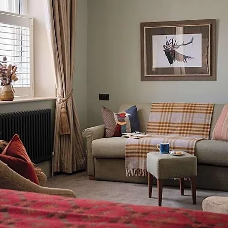 فندق The Golden Lion At Settle 4*