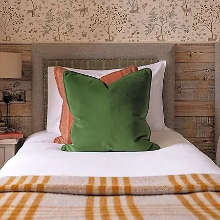 فندق The Golden Lion At Settle سكيبتون
