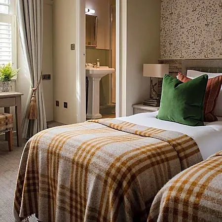 The Golden Lion At Settle فندق سكيبتون